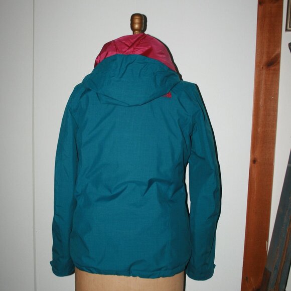 Women's North Face Coat - Picture 3 of 12